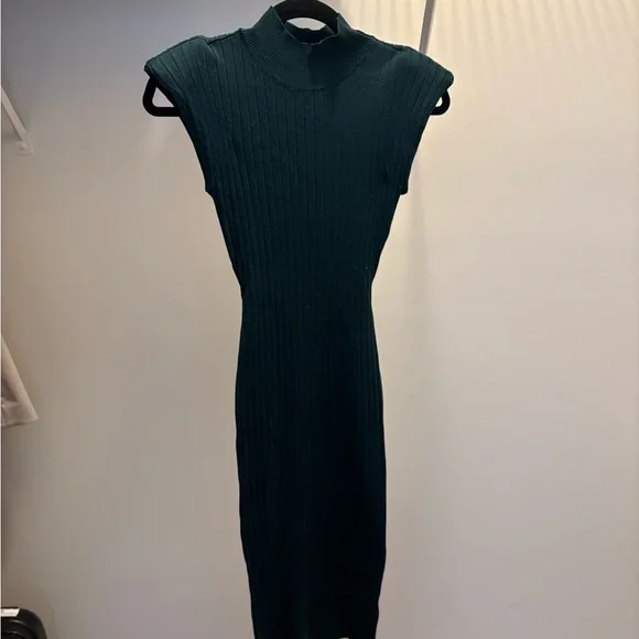 NWOT / Fashion Nova Olive Green Jane Mock Neck Midi Dress (size : S ) - Picture 6 of 8